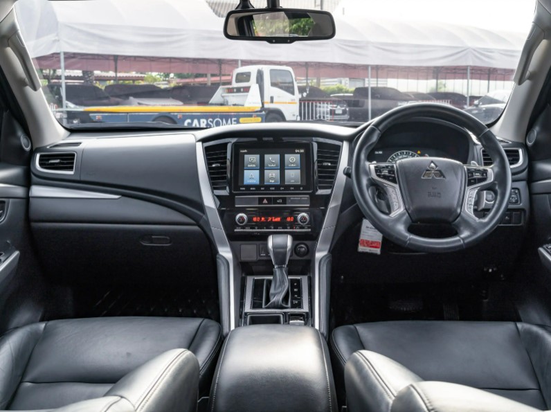 Mitsubishi PAJERO SPORT GLS LIMITED EDITION 2.4 ปี 2020 ด้านใน